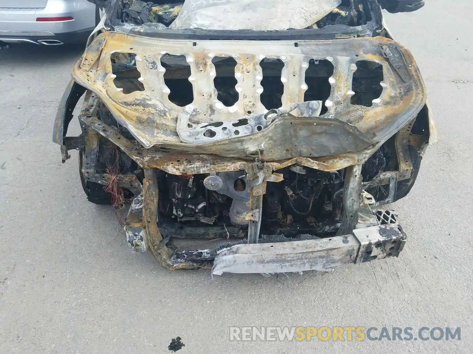 7 Photograph of a damaged car 5TDJZRFH3KS594160 TOYOTA HIGHLANDER 2019