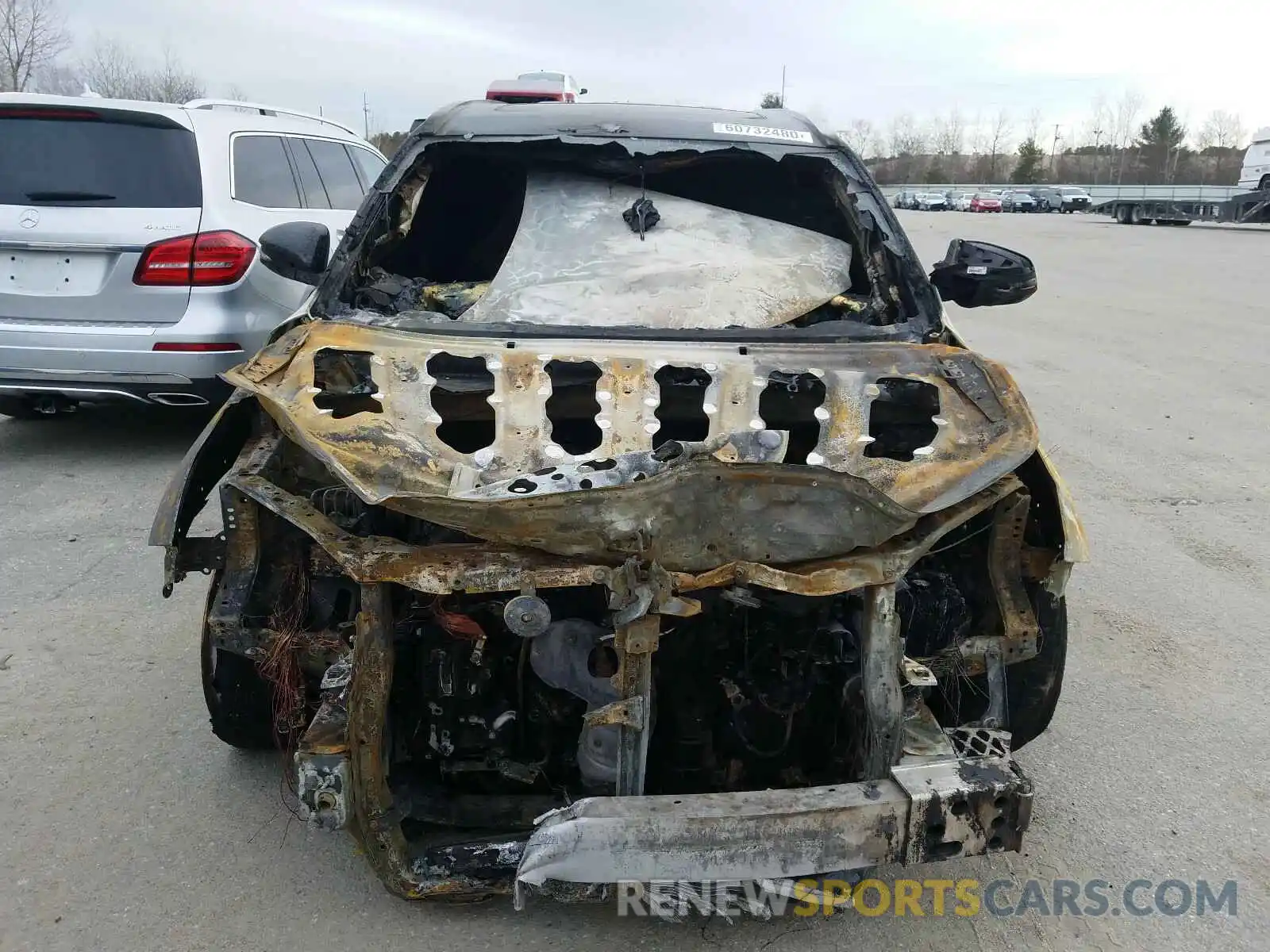 9 Photograph of a damaged car 5TDJZRFH3KS594160 TOYOTA HIGHLANDER 2019