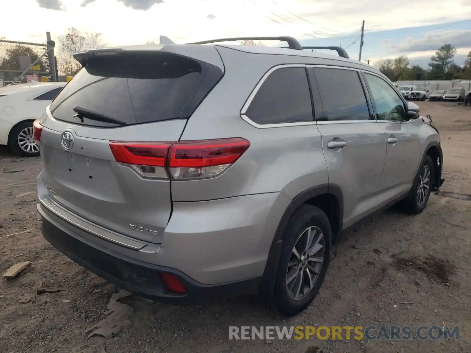 4 Фотография поврежденного автомобиля 5TDJZRFH3KS597947 TOYOTA HIGHLANDER 2019