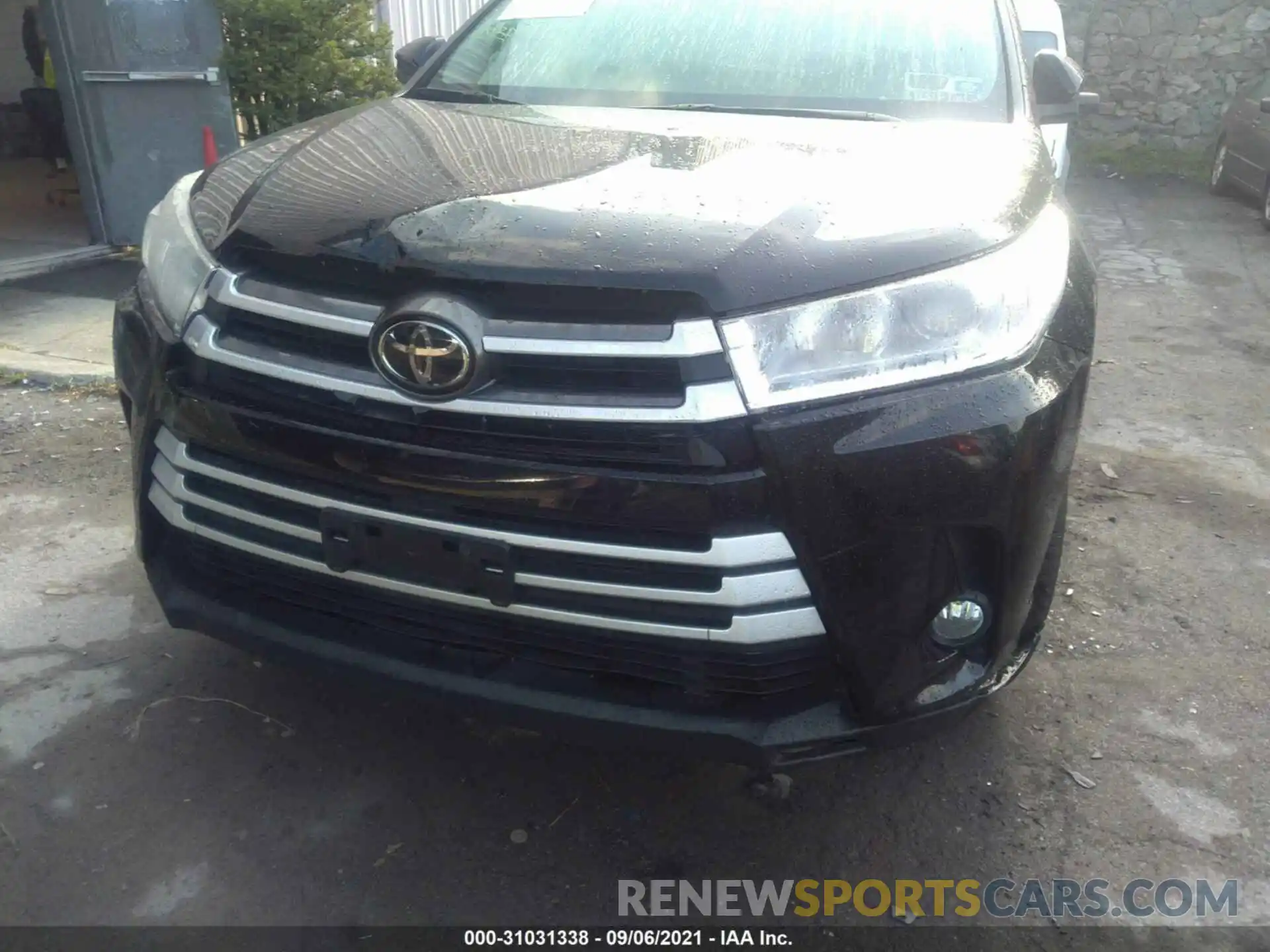 6 Photograph of a damaged car 5TDJZRFH3KS598614 TOYOTA HIGHLANDER 2019