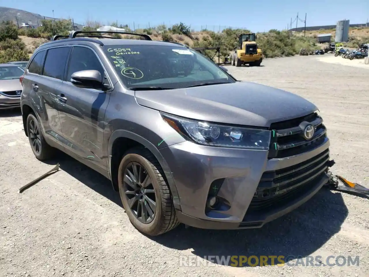 1 Photograph of a damaged car 5TDJZRFH3KS603147 TOYOTA HIGHLANDER 2019