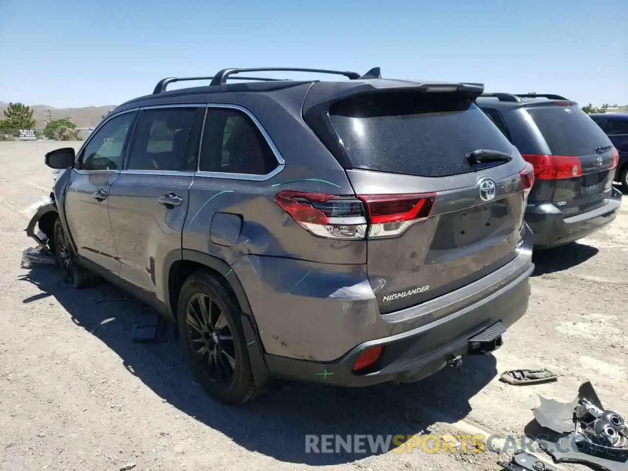 3 Photograph of a damaged car 5TDJZRFH3KS603147 TOYOTA HIGHLANDER 2019