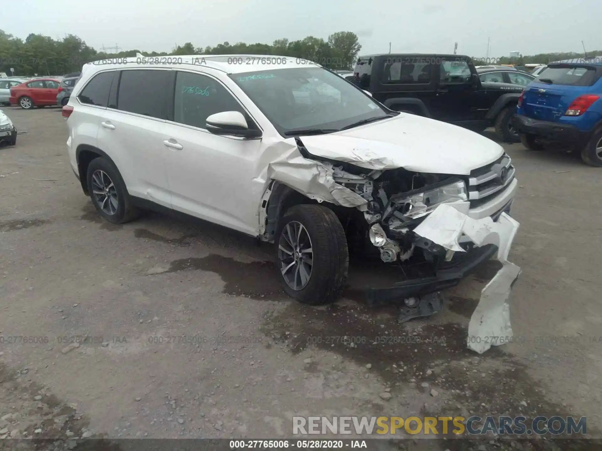 1 Photograph of a damaged car 5TDJZRFH3KS603195 TOYOTA HIGHLANDER 2019