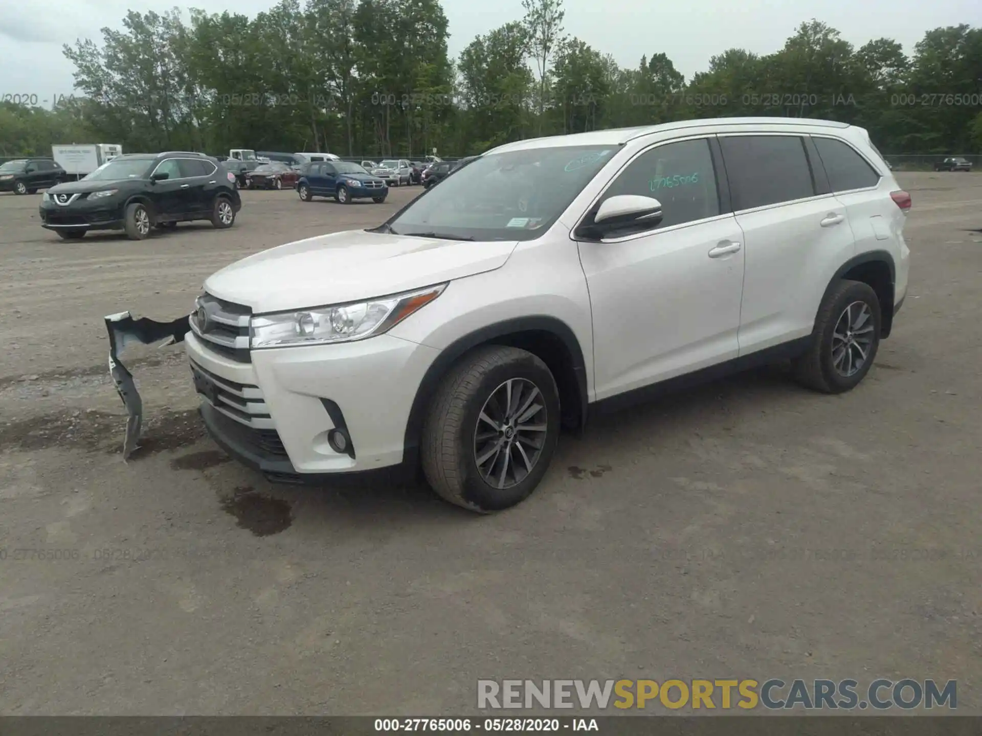 2 Photograph of a damaged car 5TDJZRFH3KS603195 TOYOTA HIGHLANDER 2019