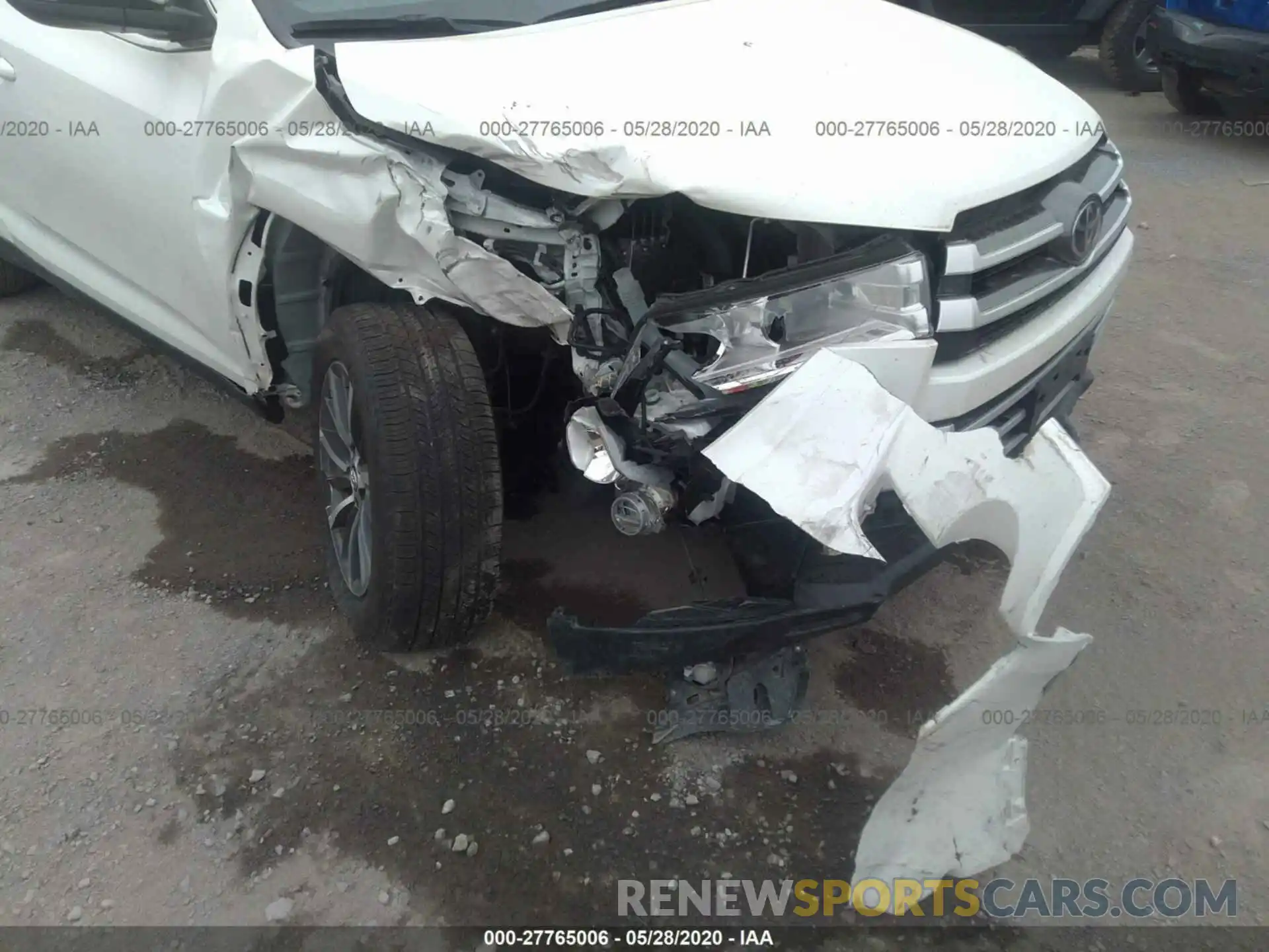 6 Photograph of a damaged car 5TDJZRFH3KS603195 TOYOTA HIGHLANDER 2019