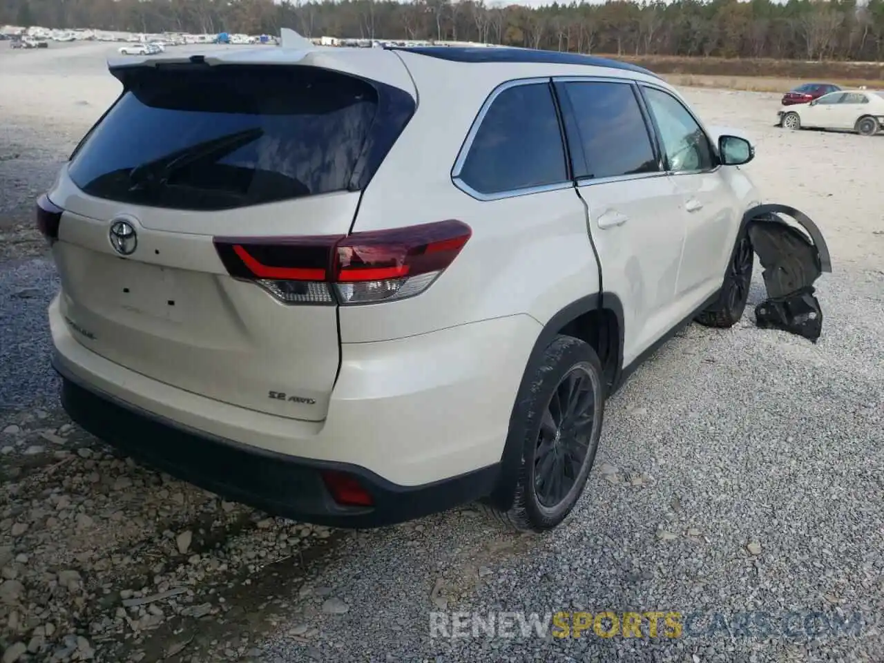 4 Photograph of a damaged car 5TDJZRFH3KS604525 TOYOTA HIGHLANDER 2019