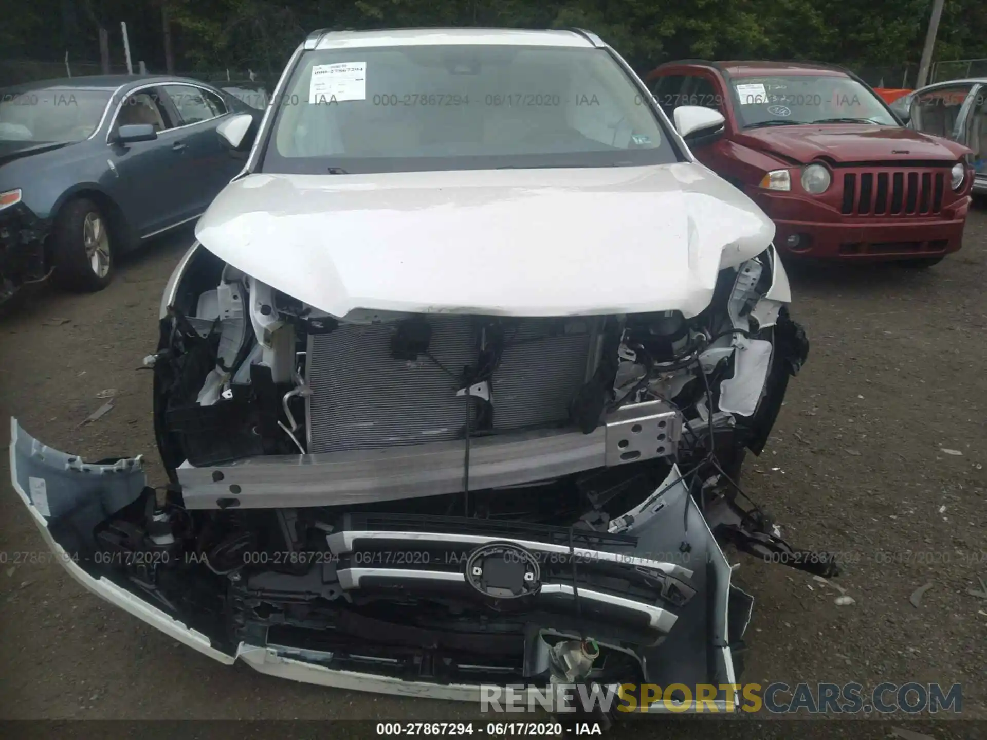 6 Photograph of a damaged car 5TDJZRFH3KS605996 TOYOTA HIGHLANDER 2019