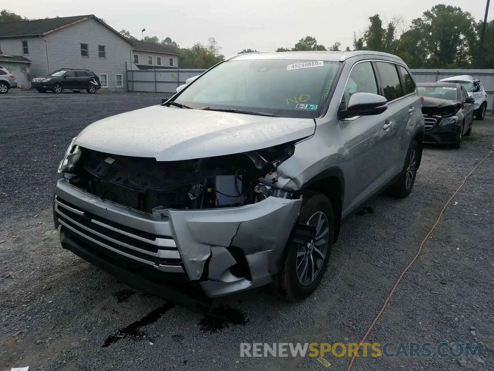 2 Photograph of a damaged car 5TDJZRFH3KS612544 TOYOTA HIGHLANDER 2019