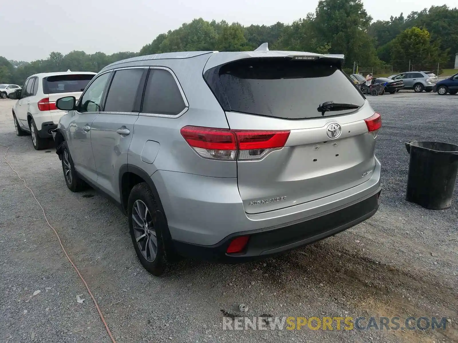 3 Photograph of a damaged car 5TDJZRFH3KS612544 TOYOTA HIGHLANDER 2019