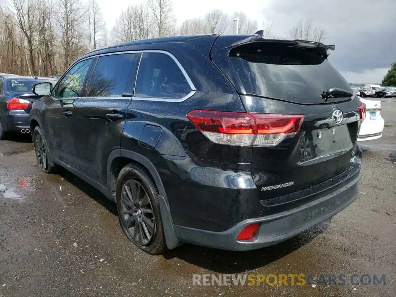 3 Photograph of a damaged car 5TDJZRFH3KS619090 TOYOTA HIGHLANDER 2019