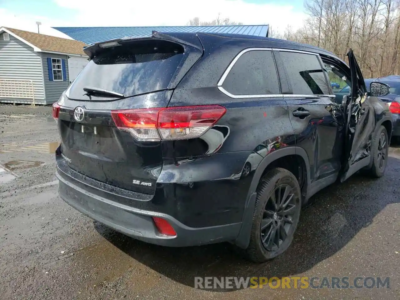 4 Photograph of a damaged car 5TDJZRFH3KS619090 TOYOTA HIGHLANDER 2019