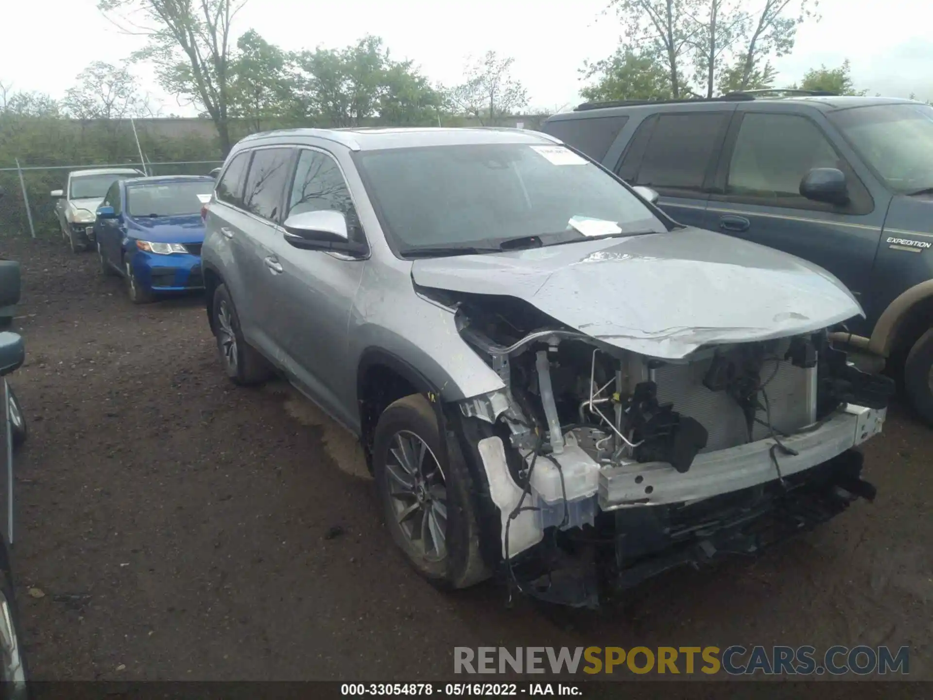 6 Photograph of a damaged car 5TDJZRFH3KS619588 TOYOTA HIGHLANDER 2019