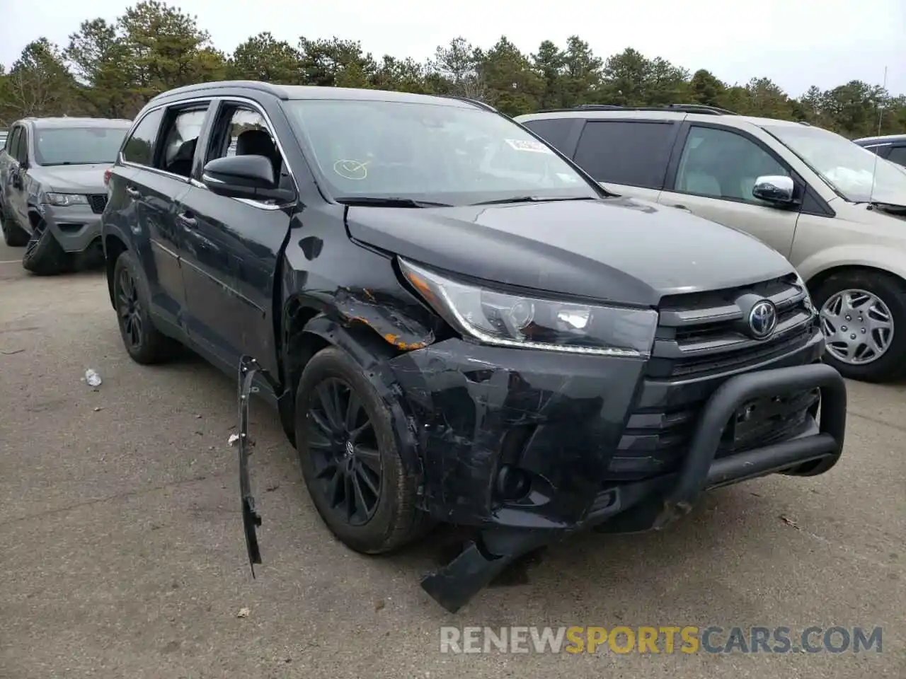 1 Photograph of a damaged car 5TDJZRFH3KS623415 TOYOTA HIGHLANDER 2019