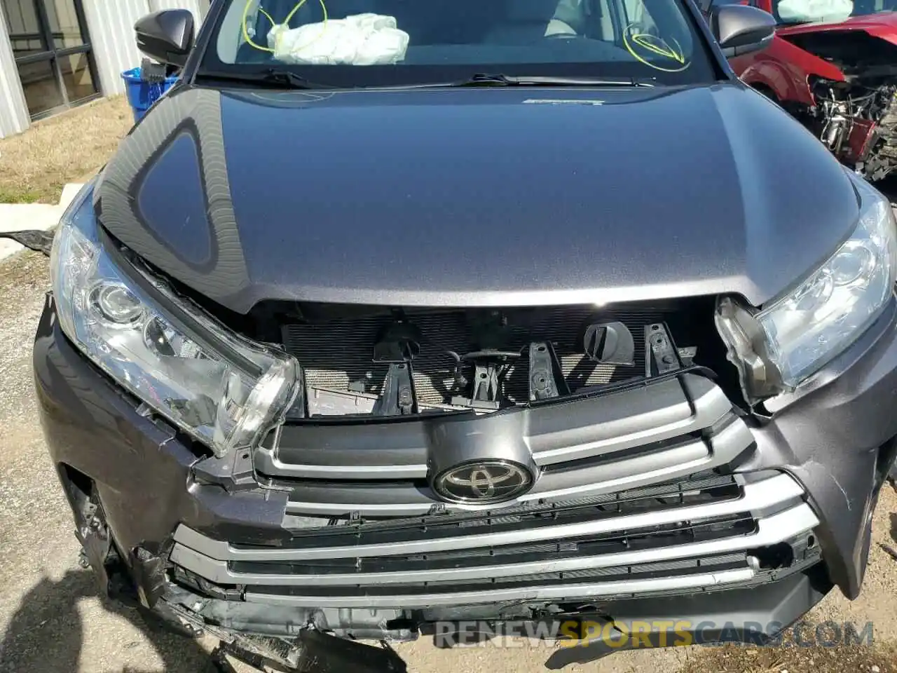 12 Photograph of a damaged car 5TDJZRFH3KS627092 TOYOTA HIGHLANDER 2019