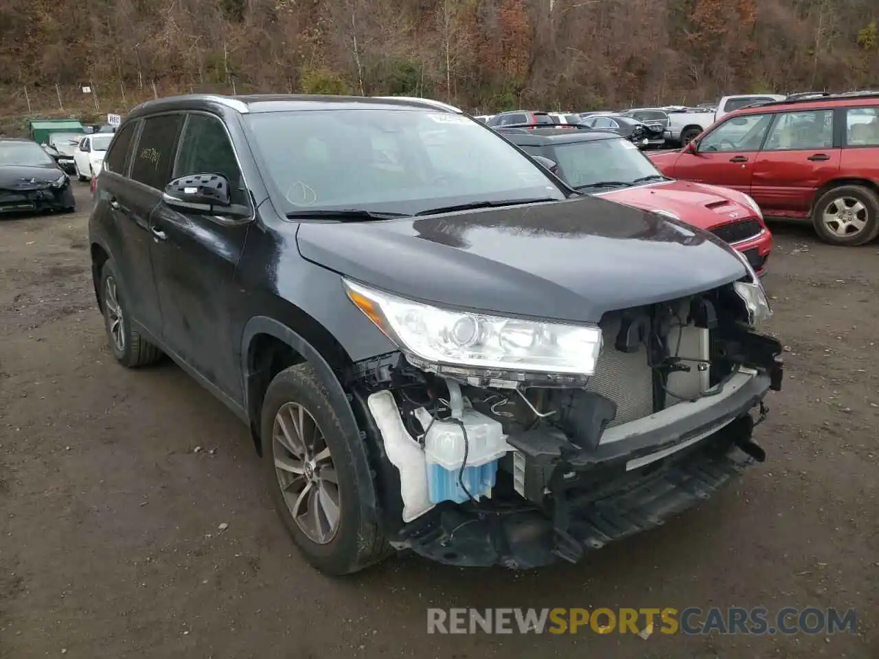 1 Photograph of a damaged car 5TDJZRFH3KS704656 TOYOTA HIGHLANDER 2019