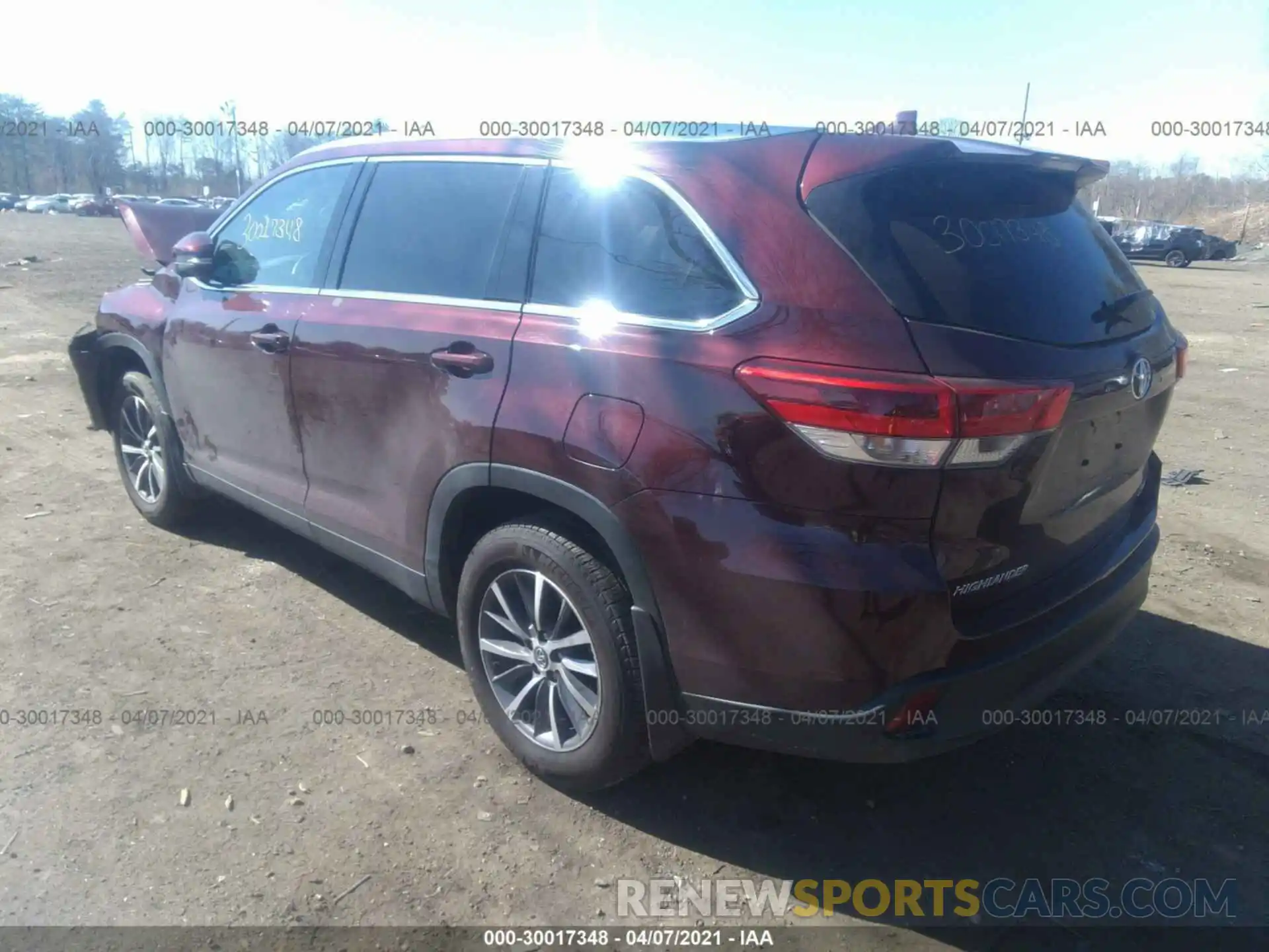 3 Photograph of a damaged car 5TDJZRFH3KS715480 TOYOTA HIGHLANDER 2019