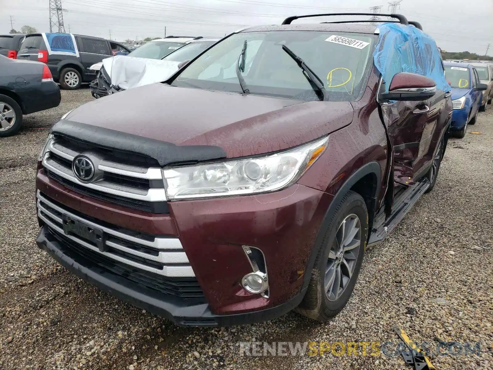 2 Photograph of a damaged car 5TDJZRFH3KS718752 TOYOTA HIGHLANDER 2019