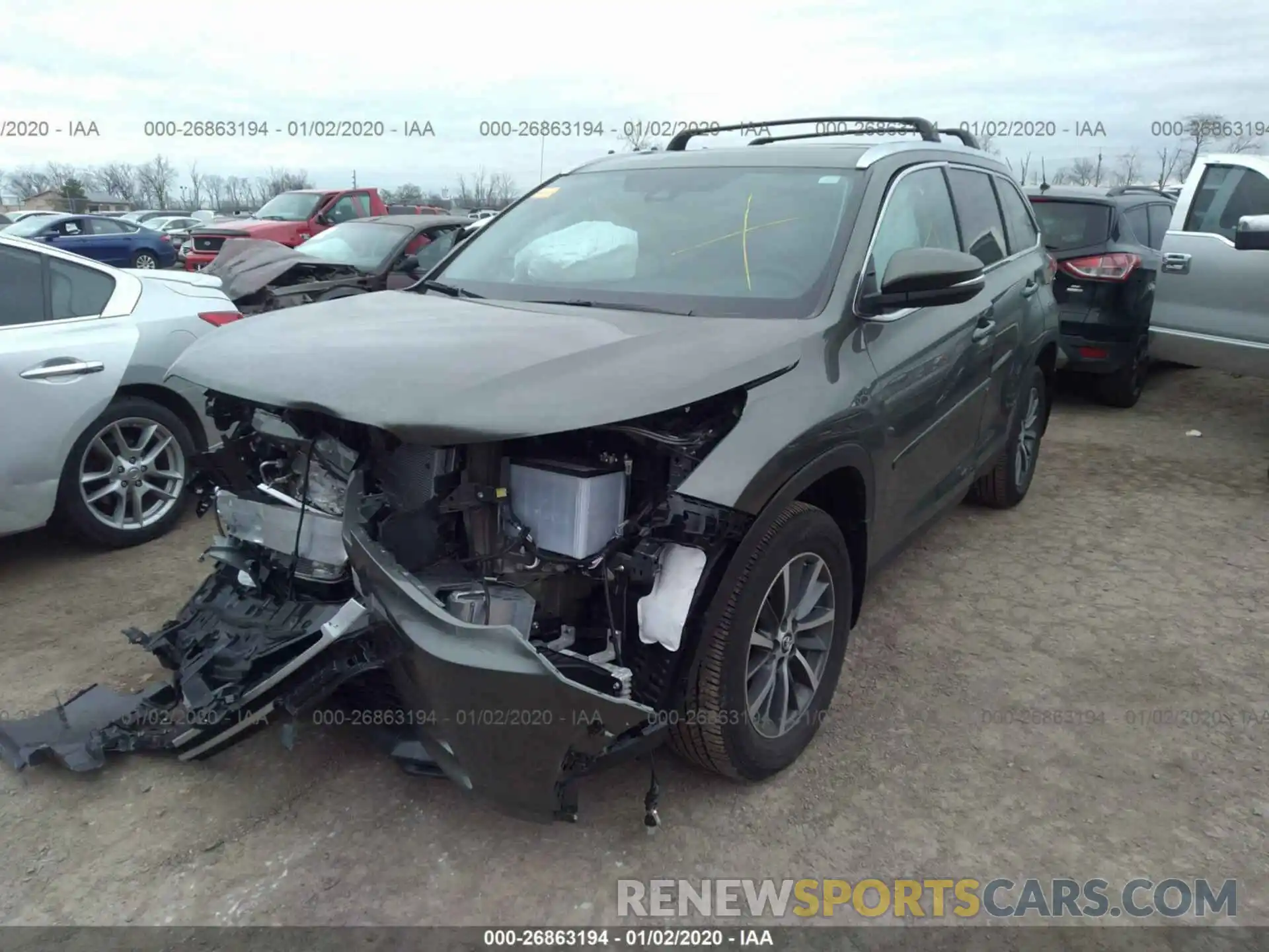 2 Photograph of a damaged car 5TDJZRFH3KS721439 TOYOTA HIGHLANDER 2019