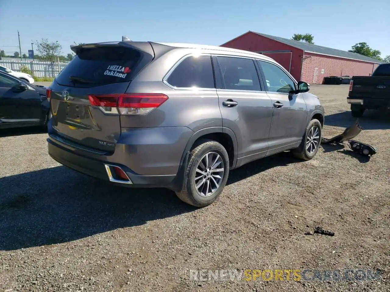 4 Photograph of a damaged car 5TDJZRFH3KS729928 TOYOTA HIGHLANDER 2019