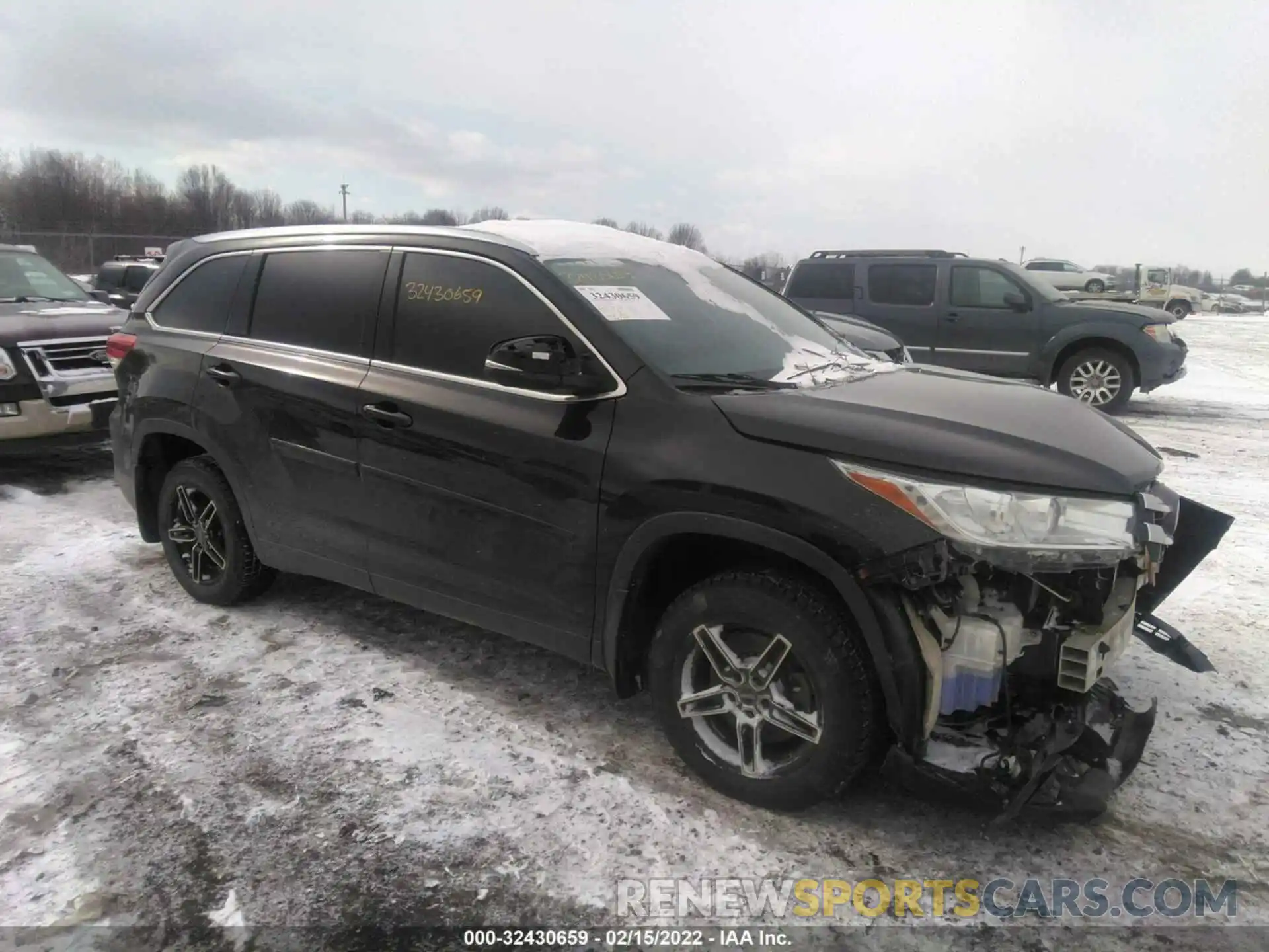 1 Photograph of a damaged car 5TDJZRFH3KS917994 TOYOTA HIGHLANDER 2019