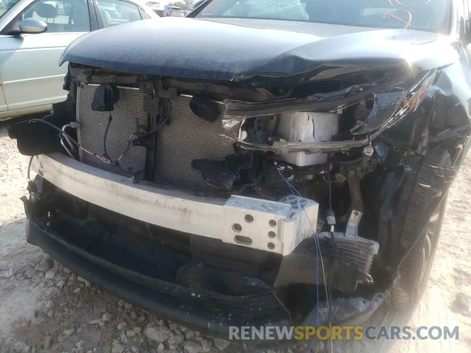 9 Photograph of a damaged car 5TDJZRFH3KS925089 TOYOTA HIGHLANDER 2019