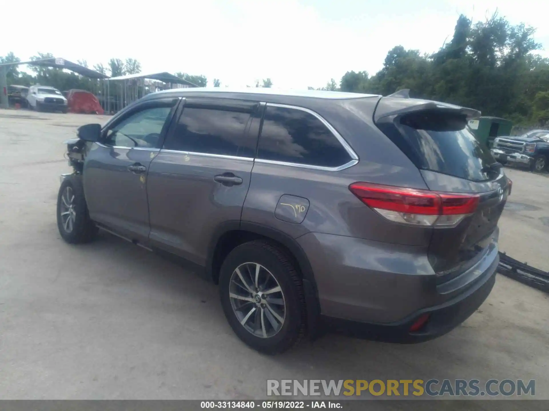 3 Photograph of a damaged car 5TDJZRFH3KS926324 TOYOTA HIGHLANDER 2019