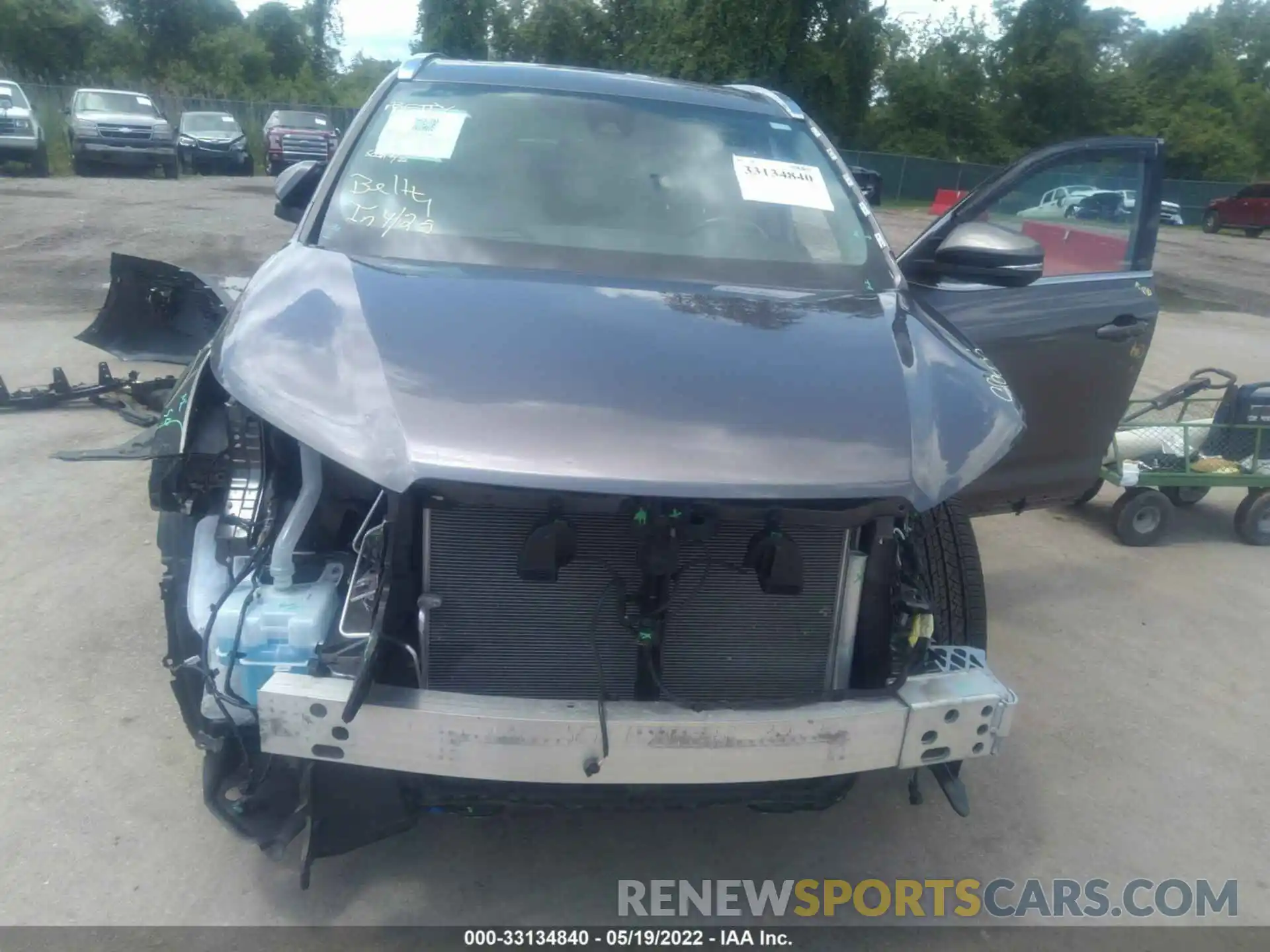 6 Photograph of a damaged car 5TDJZRFH3KS926324 TOYOTA HIGHLANDER 2019