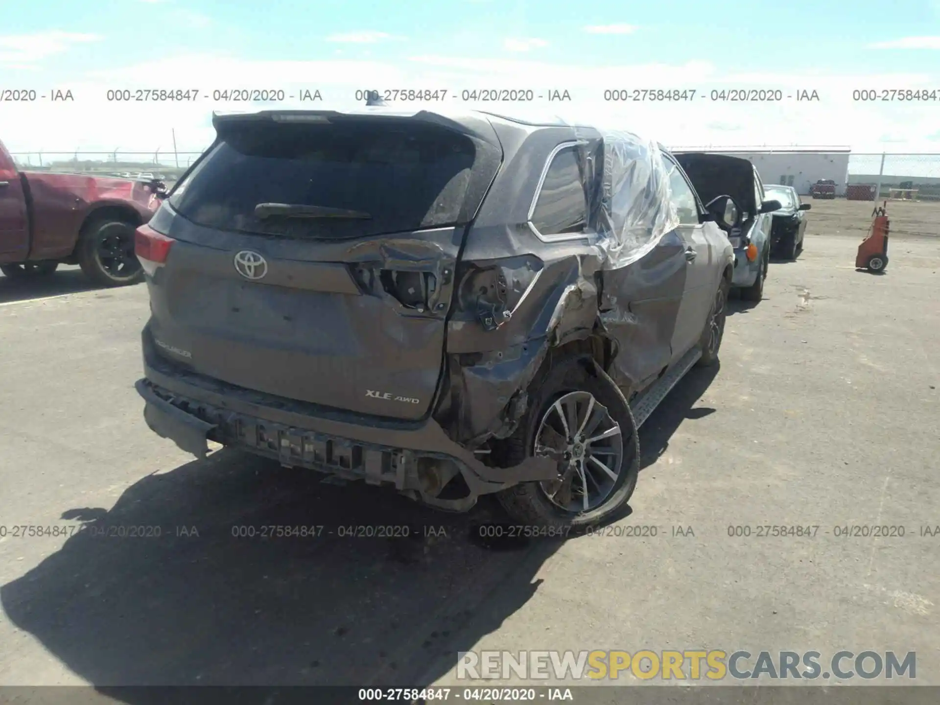 4 Фотография поврежденного автомобиля 5TDJZRFH3KS928865 TOYOTA HIGHLANDER 2019