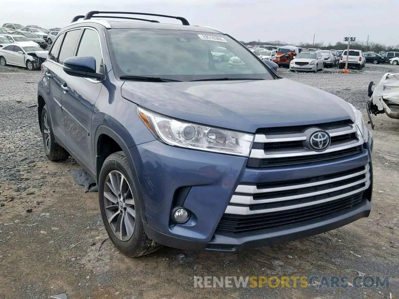 1 Photograph of a damaged car 5TDJZRFH3KS930504 TOYOTA HIGHLANDER 2019