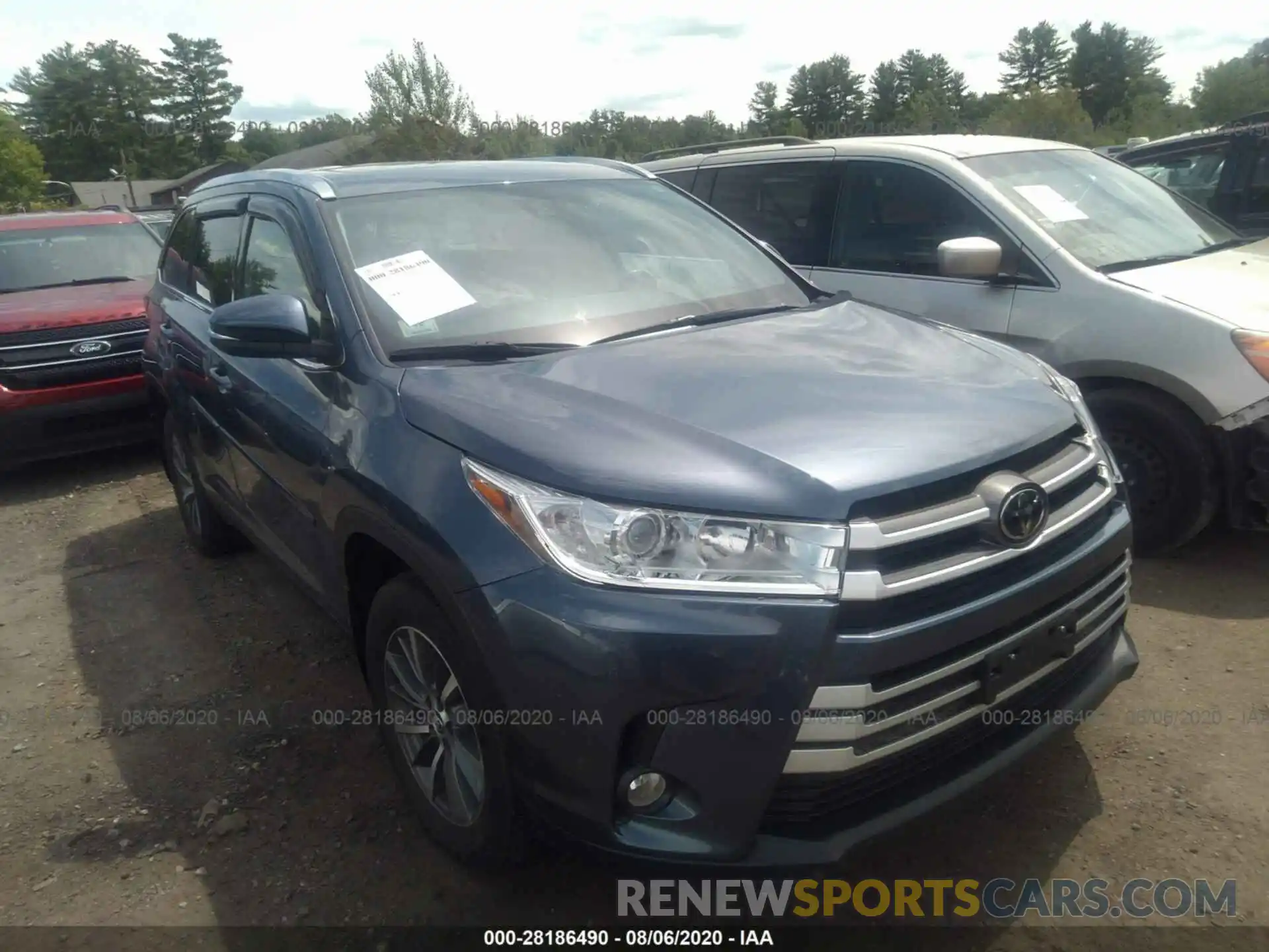 1 Photograph of a damaged car 5TDJZRFH3KS937260 TOYOTA HIGHLANDER 2019