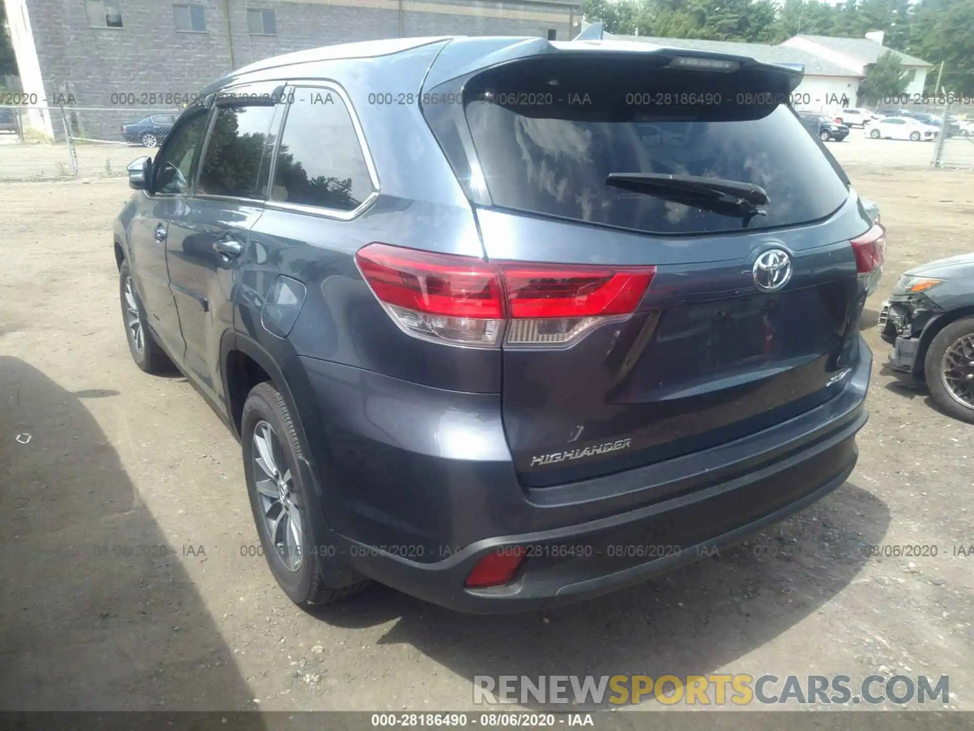 3 Photograph of a damaged car 5TDJZRFH3KS937260 TOYOTA HIGHLANDER 2019