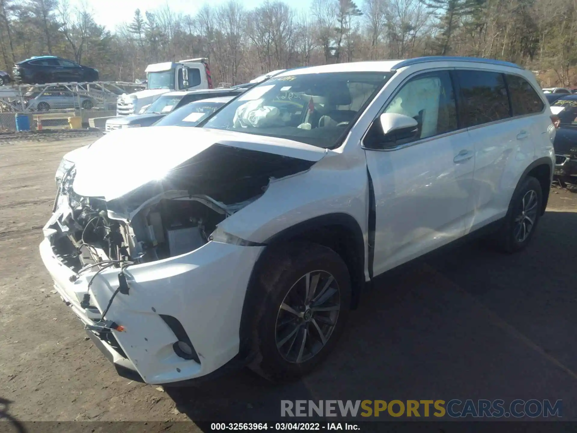 2 Photograph of a damaged car 5TDJZRFH3KS954253 TOYOTA HIGHLANDER 2019