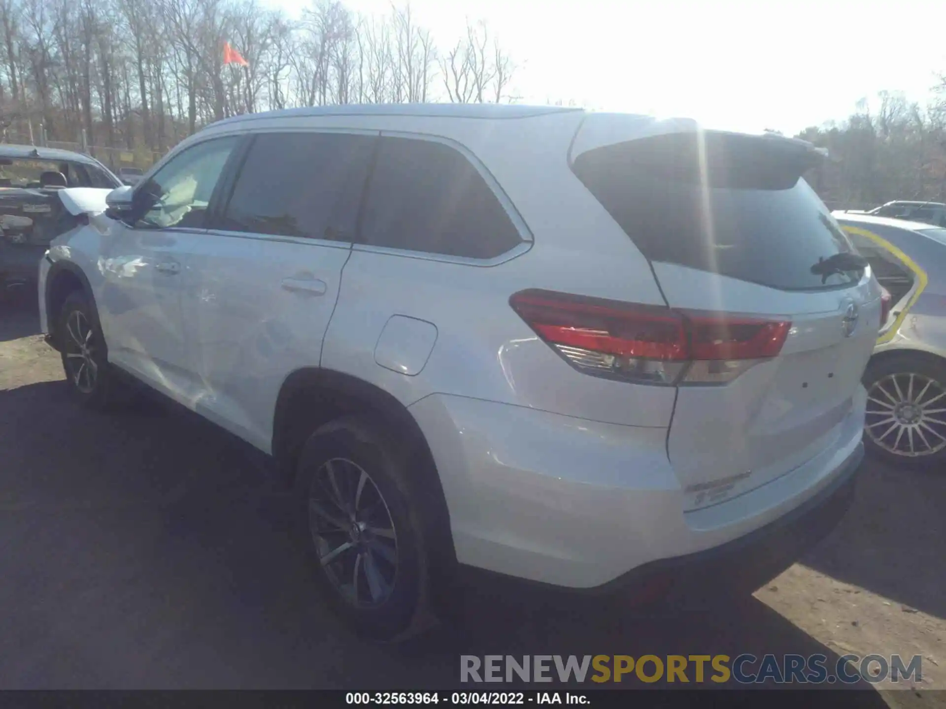 3 Фотография поврежденного автомобиля 5TDJZRFH3KS954253 TOYOTA HIGHLANDER 2019