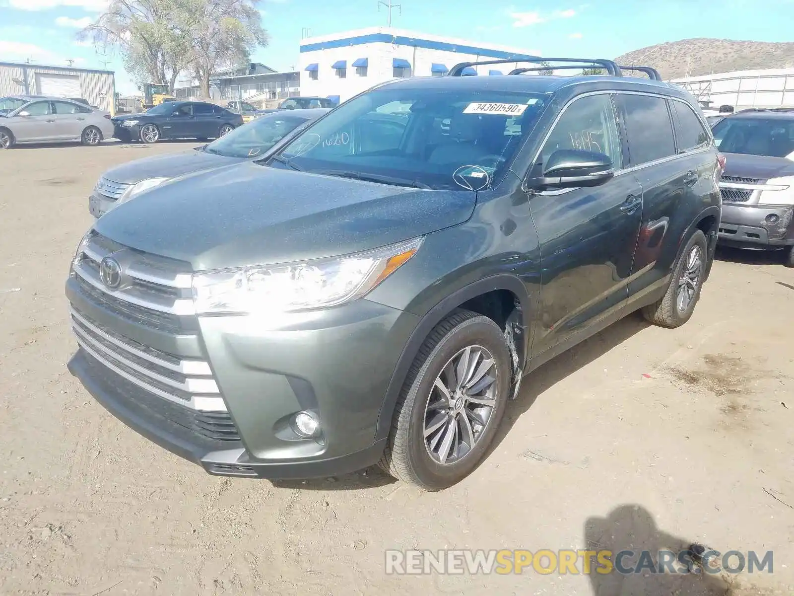 2 Photograph of a damaged car 5TDJZRFH3KS954897 TOYOTA HIGHLANDER 2019