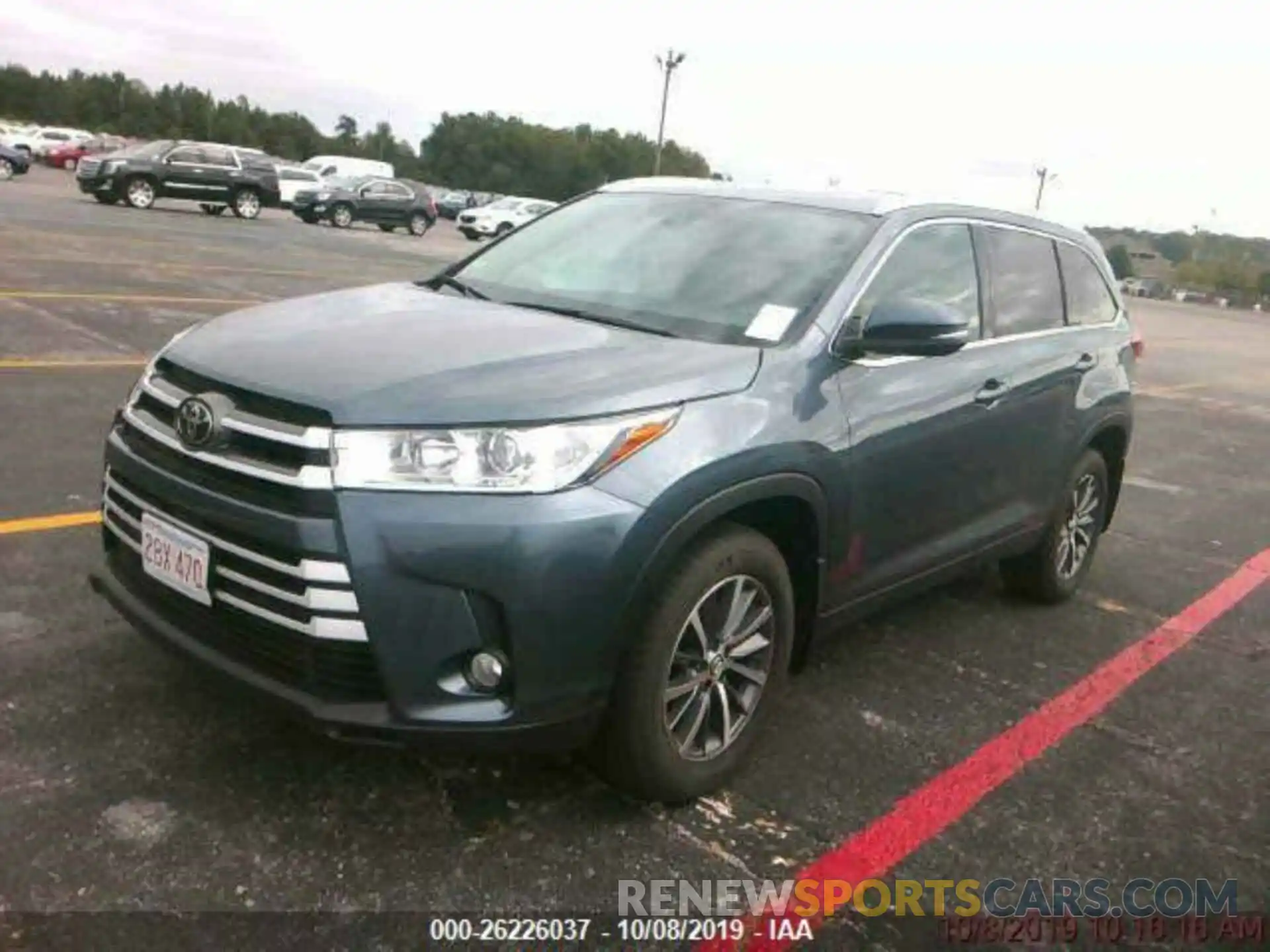 1 Photograph of a damaged car 5TDJZRFH3KS954902 TOYOTA HIGHLANDER 2019