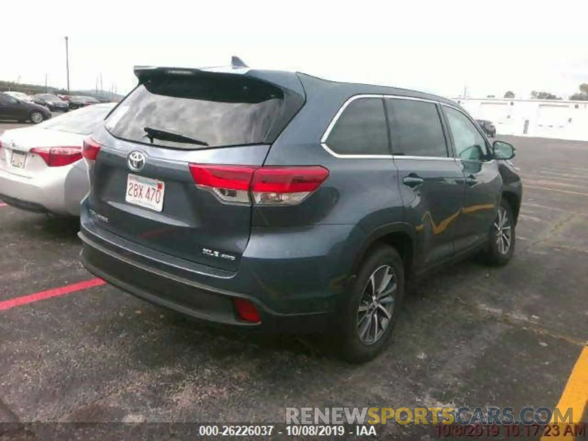 2 Photograph of a damaged car 5TDJZRFH3KS954902 TOYOTA HIGHLANDER 2019