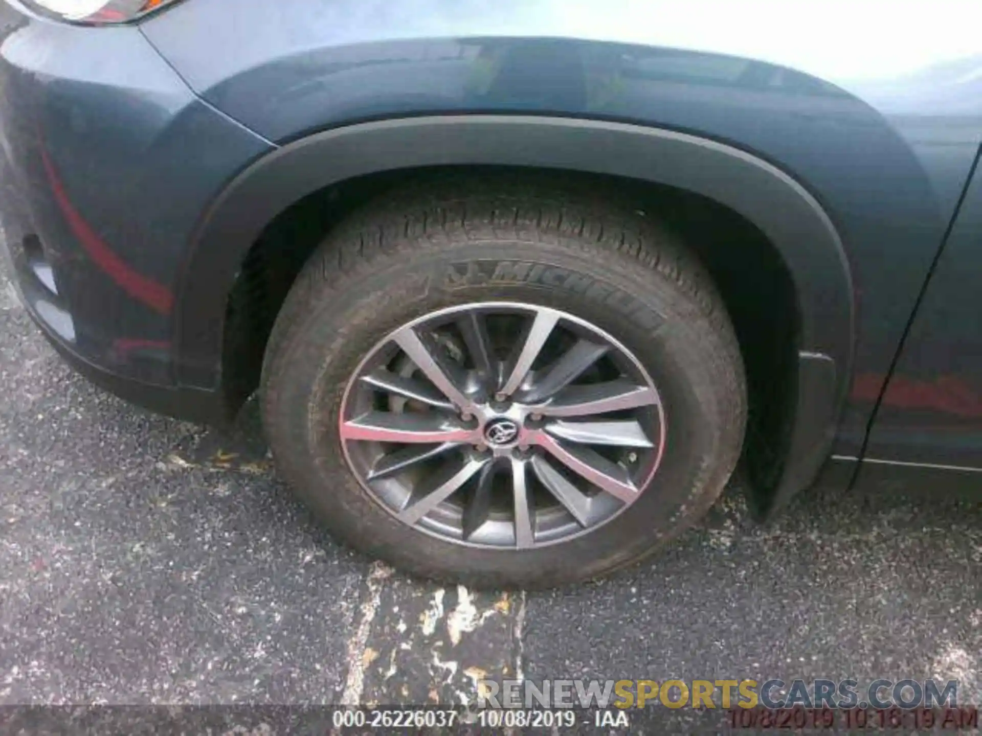 6 Photograph of a damaged car 5TDJZRFH3KS954902 TOYOTA HIGHLANDER 2019