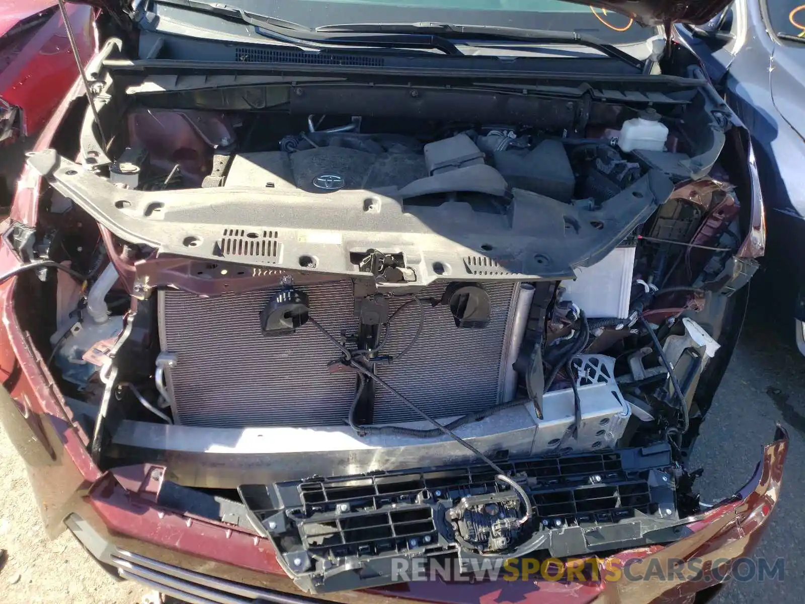 7 Photograph of a damaged car 5TDJZRFH3KS956262 TOYOTA HIGHLANDER 2019