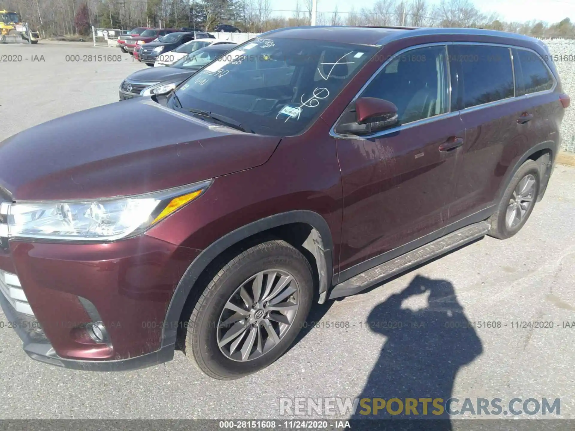 6 Photograph of a damaged car 5TDJZRFH3KS960392 TOYOTA HIGHLANDER 2019