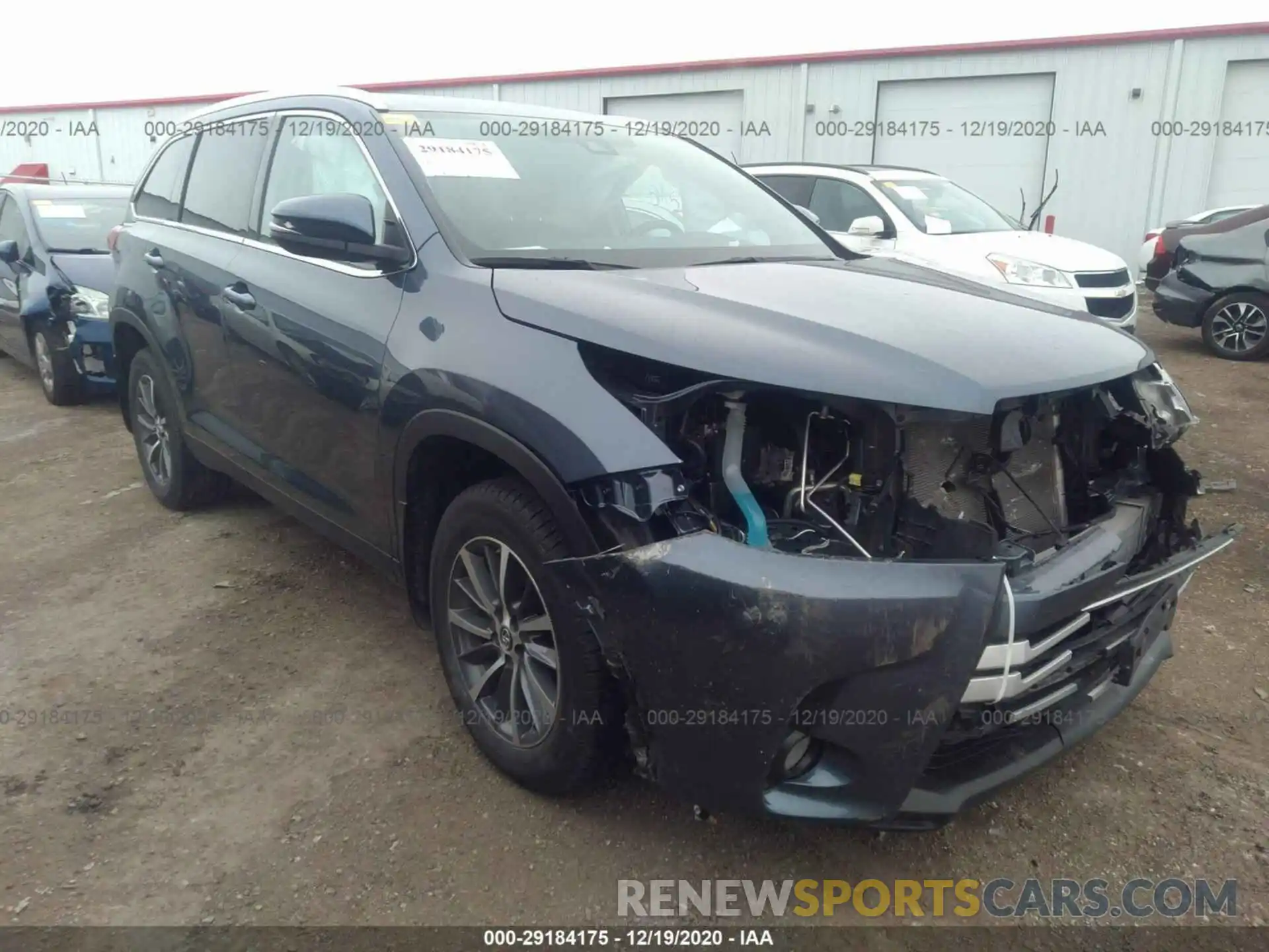 1 Photograph of a damaged car 5TDJZRFH3KS961364 TOYOTA HIGHLANDER 2019