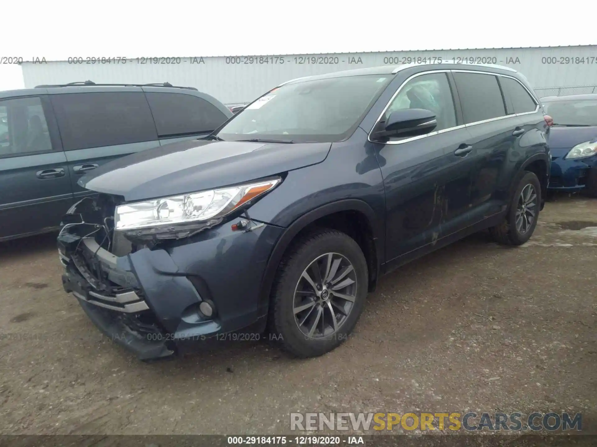 2 Photograph of a damaged car 5TDJZRFH3KS961364 TOYOTA HIGHLANDER 2019