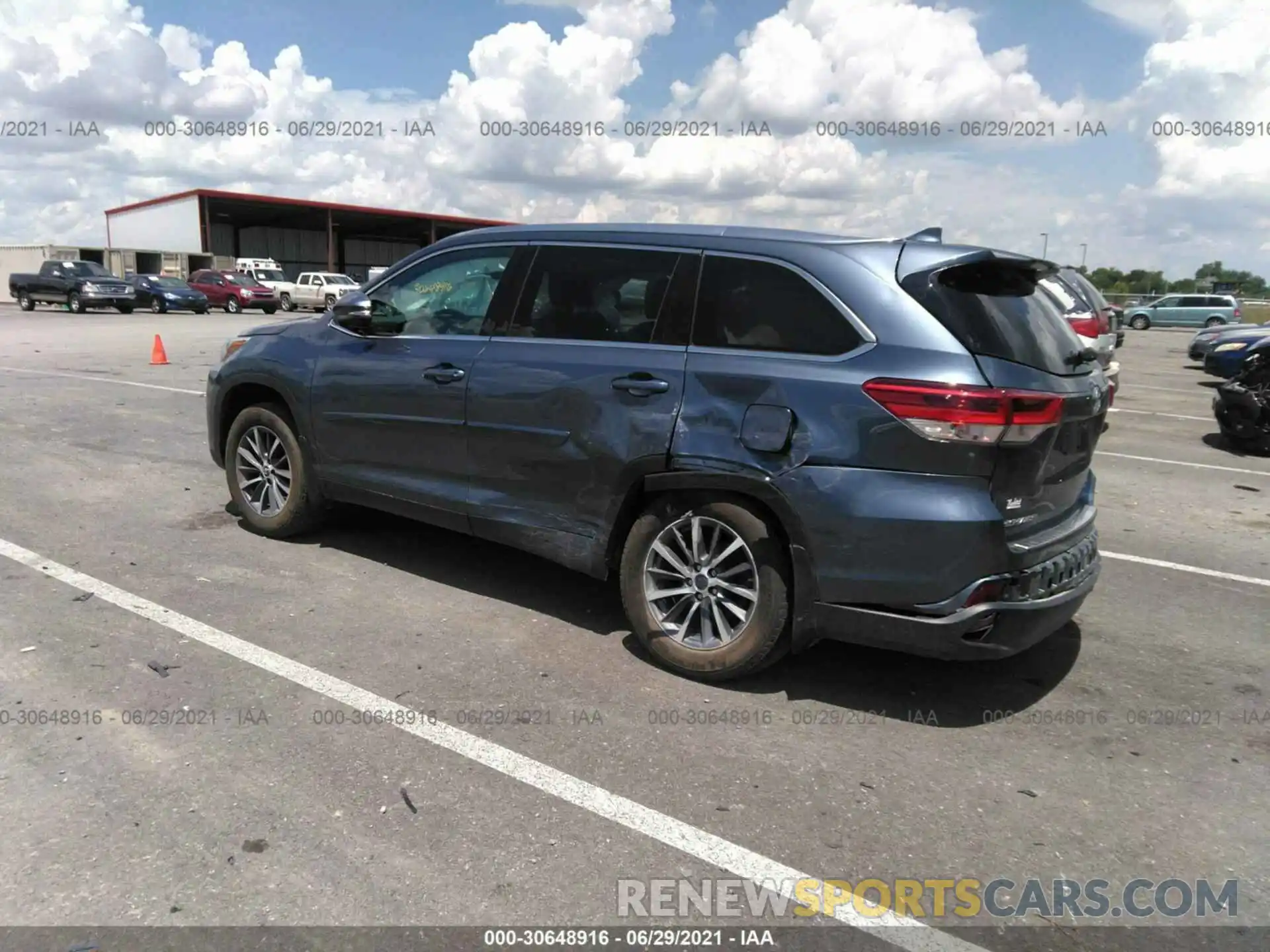 3 Photograph of a damaged car 5TDJZRFH3KS971408 TOYOTA HIGHLANDER 2019