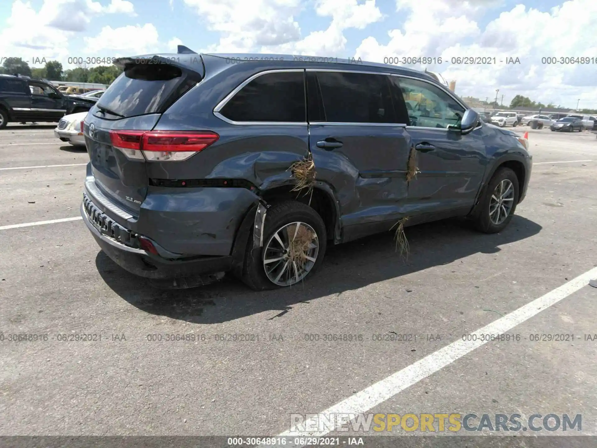 4 Фотография поврежденного автомобиля 5TDJZRFH3KS971408 TOYOTA HIGHLANDER 2019