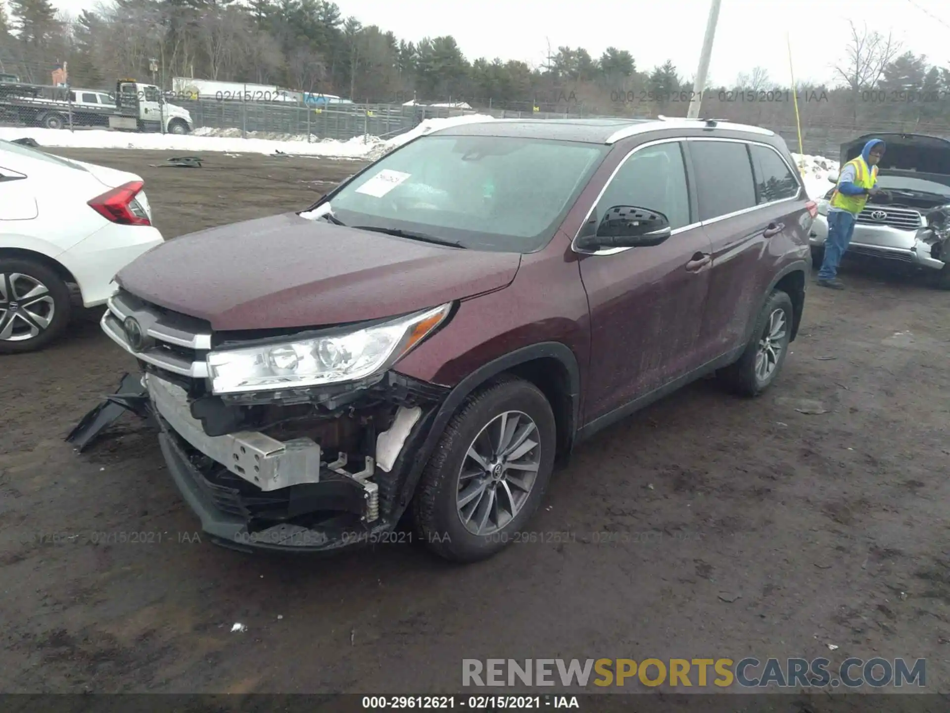 2 Photograph of a damaged car 5TDJZRFH3KS977158 TOYOTA HIGHLANDER 2019