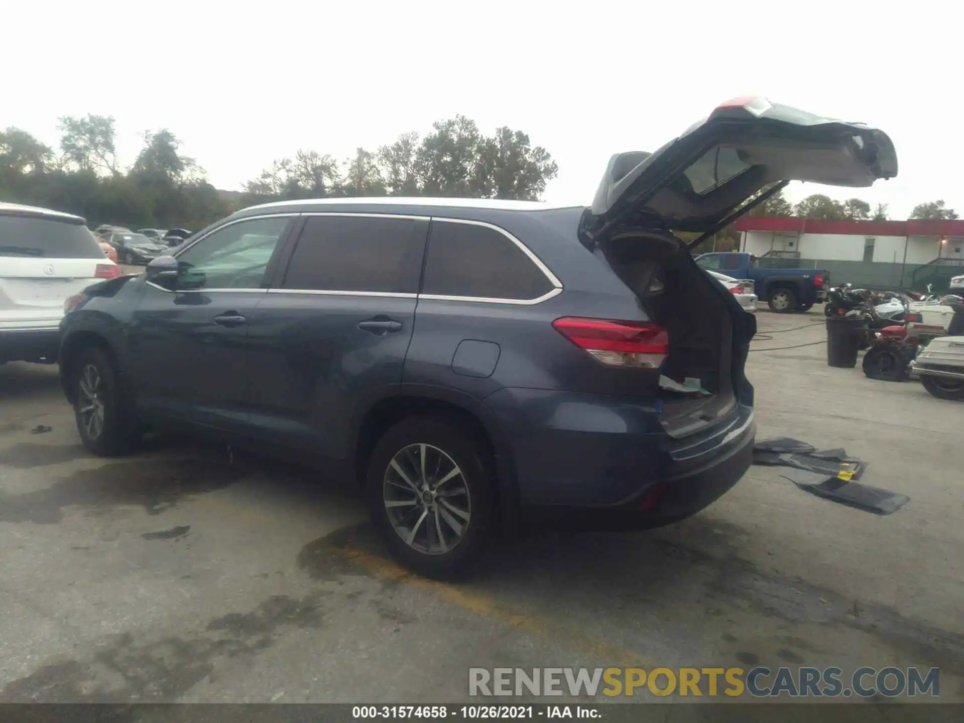 3 Photograph of a damaged car 5TDJZRFH3KS982294 TOYOTA HIGHLANDER 2019