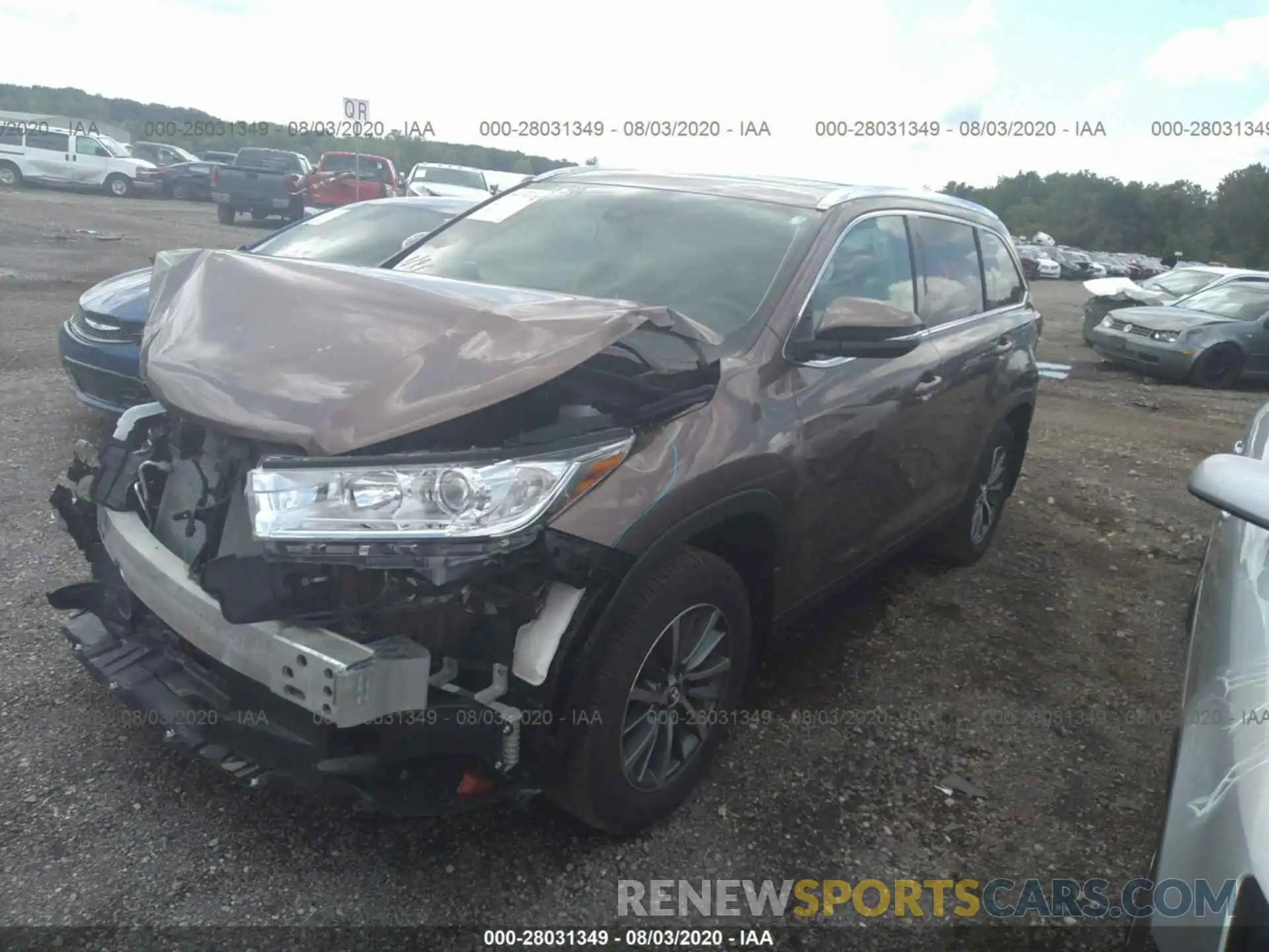 2 Photograph of a damaged car 5TDJZRFH3KS987219 TOYOTA HIGHLANDER 2019