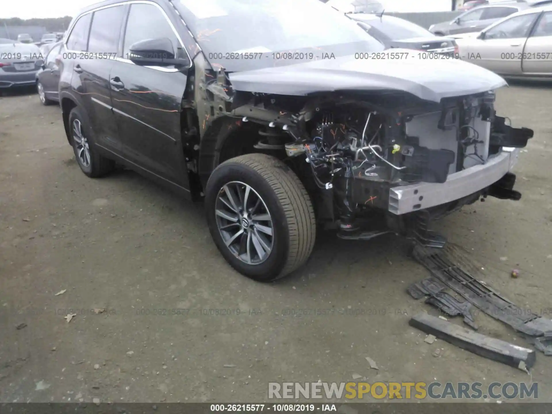 1 Photograph of a damaged car 5TDJZRFH3KS992954 TOYOTA HIGHLANDER 2019