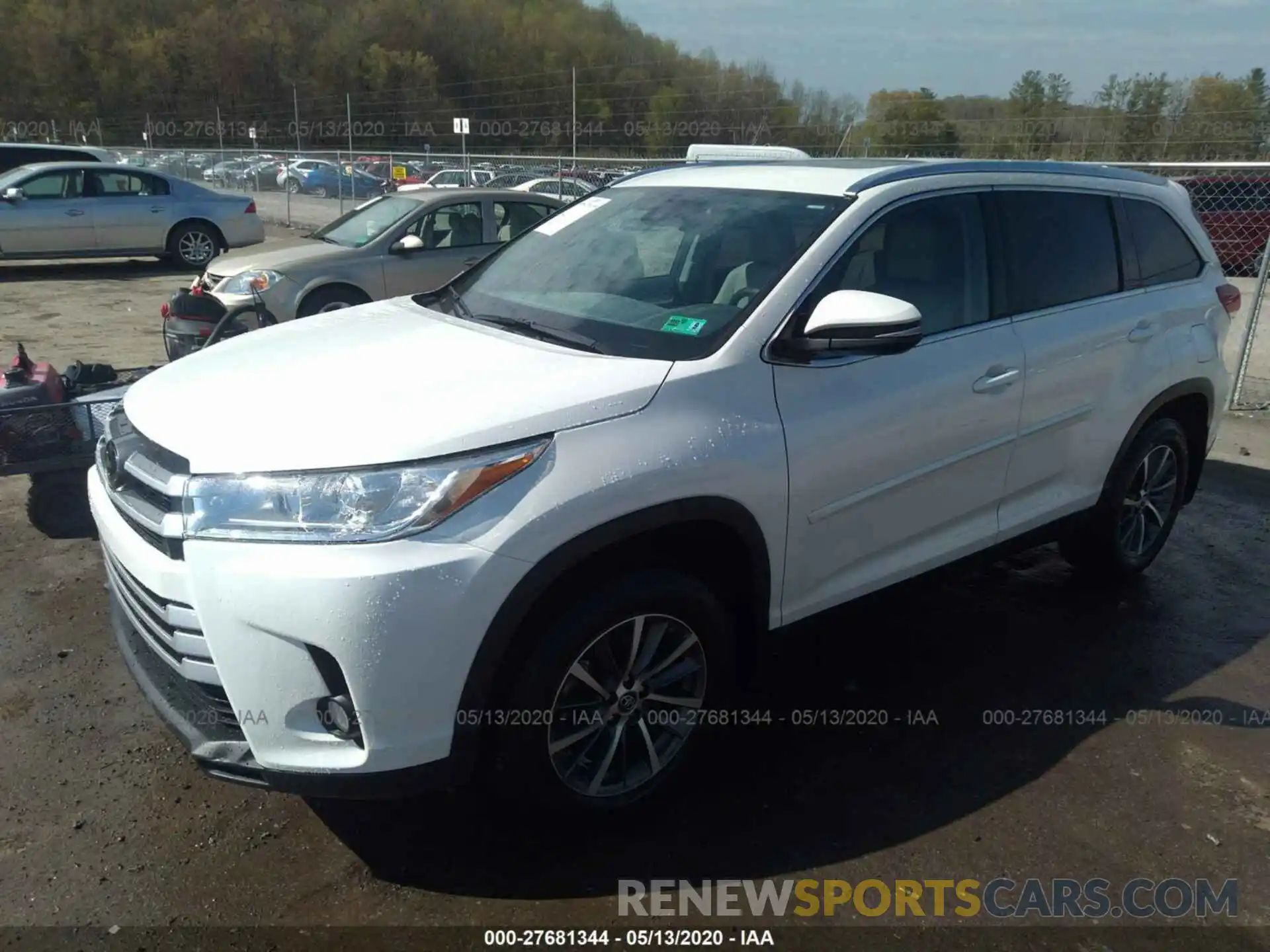 2 Photograph of a damaged car 5TDJZRFH4KS563287 TOYOTA HIGHLANDER 2019