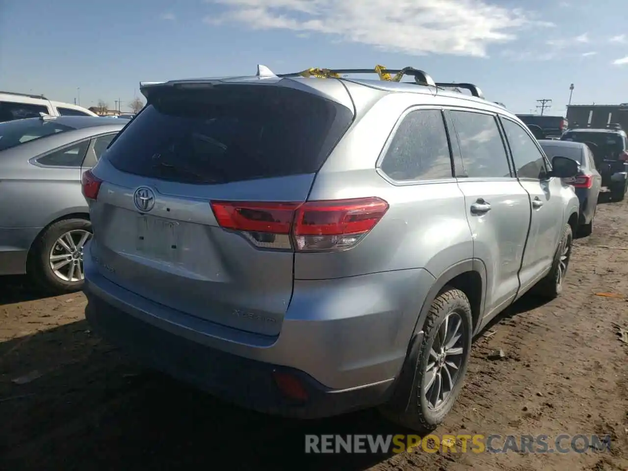 4 Фотография поврежденного автомобиля 5TDJZRFH4KS564696 TOYOTA HIGHLANDER 2019