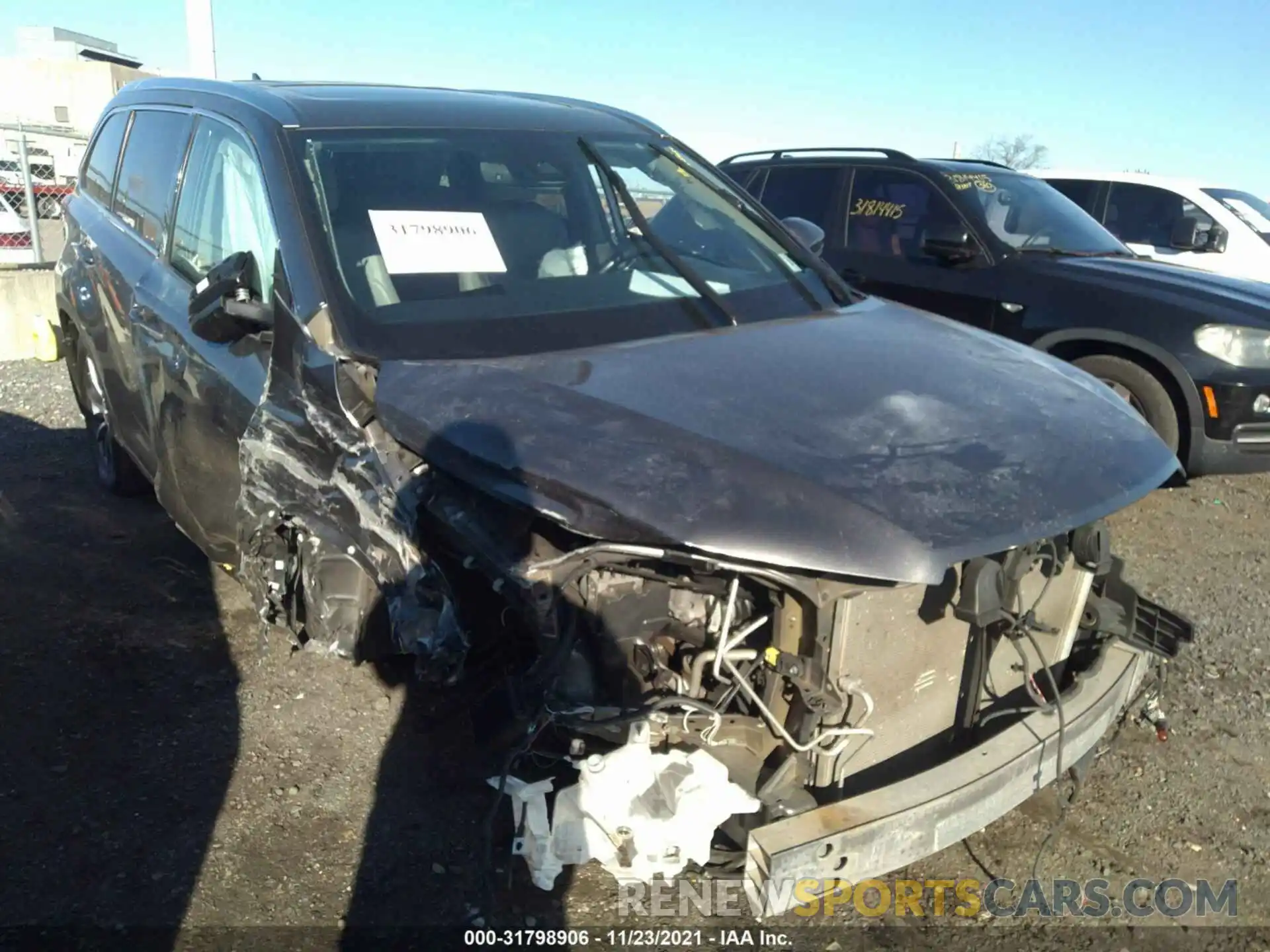 6 Photograph of a damaged car 5TDJZRFH4KS565136 TOYOTA HIGHLANDER 2019